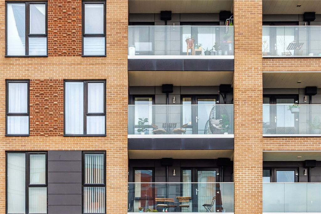 Additional image 23 of 2 bed flat for saleElstree Way, Borehamwood, Hertfordshire WD6