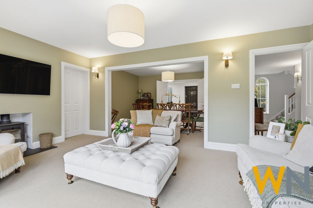 Additional image 7 of 4 bed detached house for saleRoundwood Avenue, Hutton Mount, Brentwood CM13
