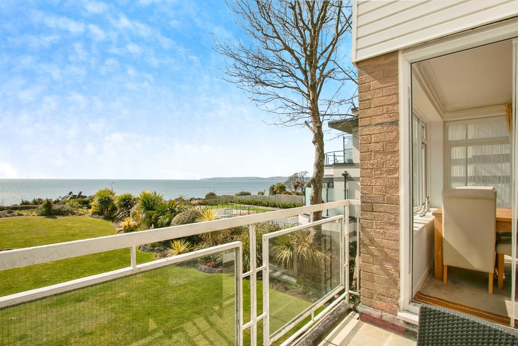 3 bed flat for saleGrove Road, Bournemouth, Dorset BH1