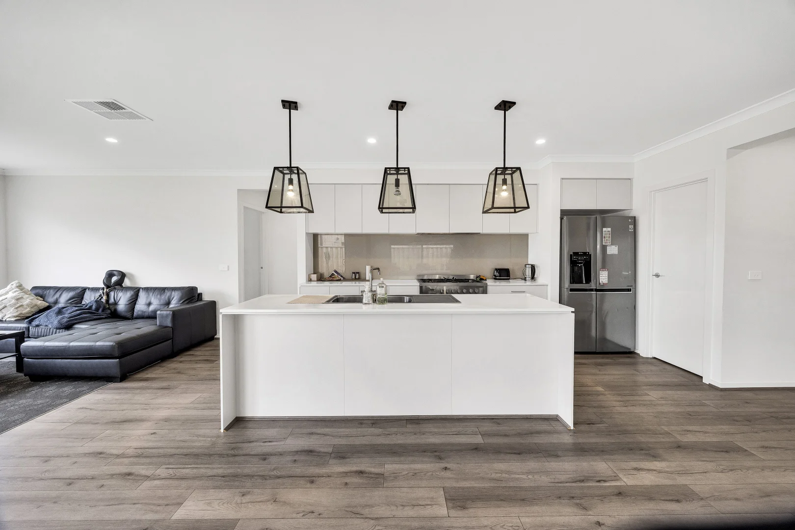 Additional image 9 of 10 Sparland Street, Manor Lakes VIC 3024