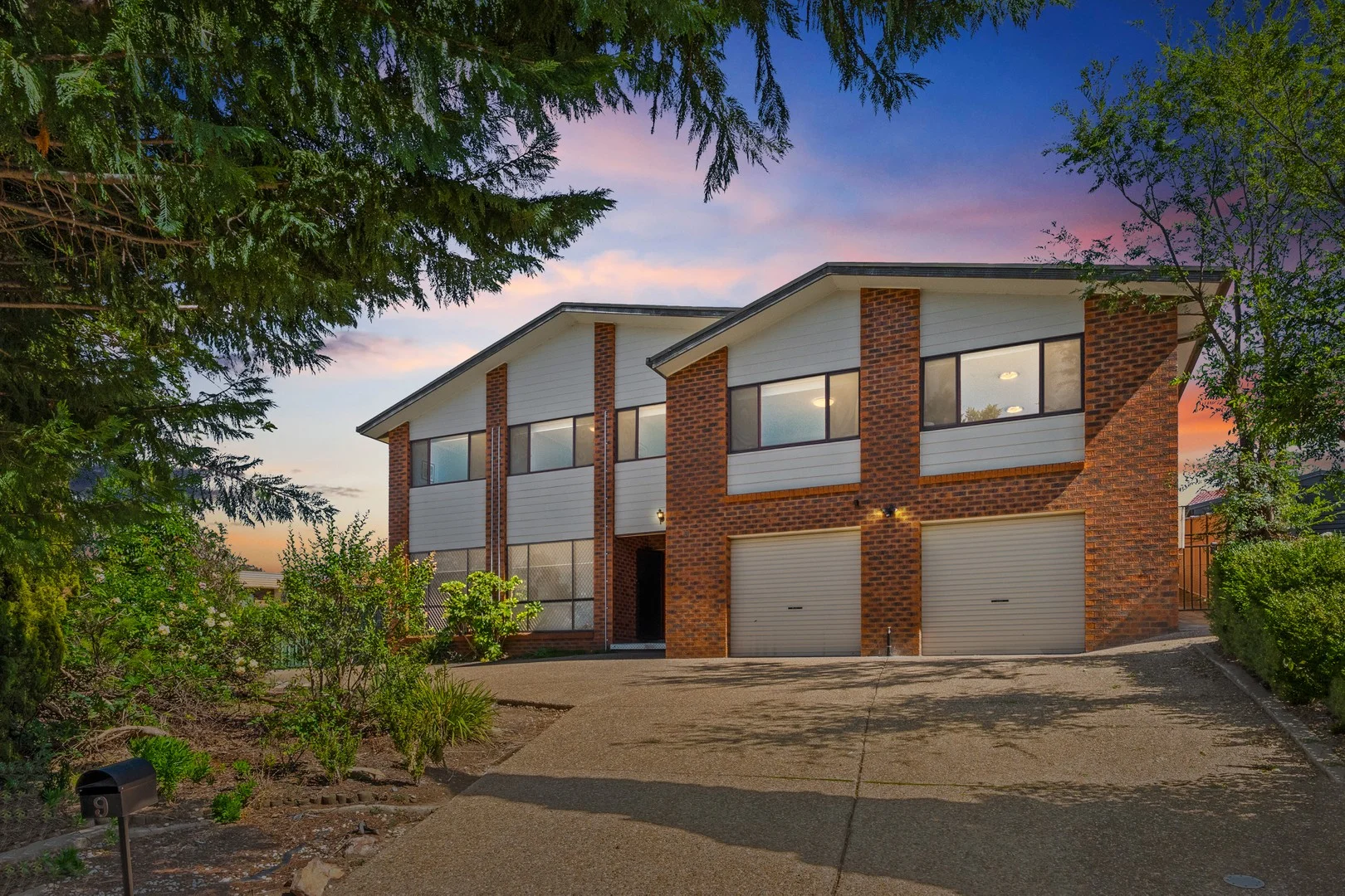 9 Vaughan Close, Karabar NSW 2620