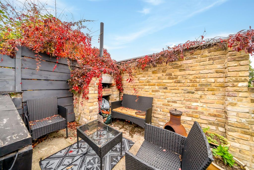 Additional image 19 of 3 bed flat for saleShortlands Road, Shortlands BR2