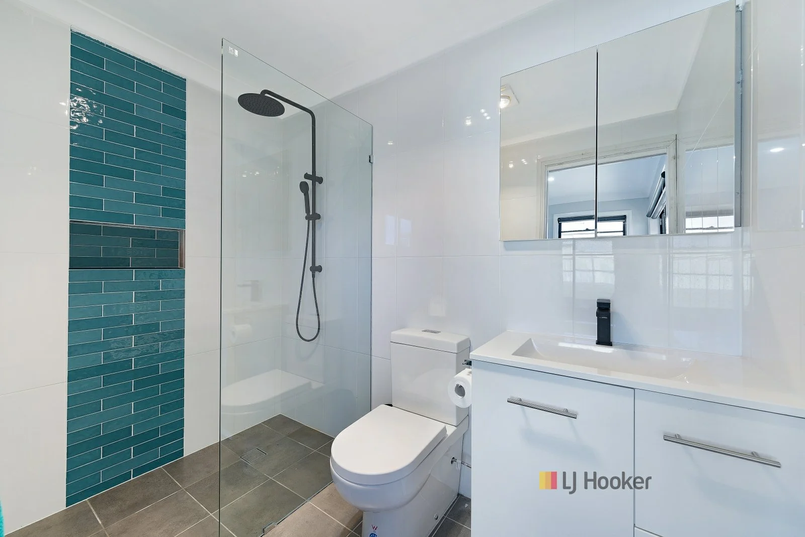 Additional image 4 of 127 Winbin Crescent, Gwandalan NSW 2259