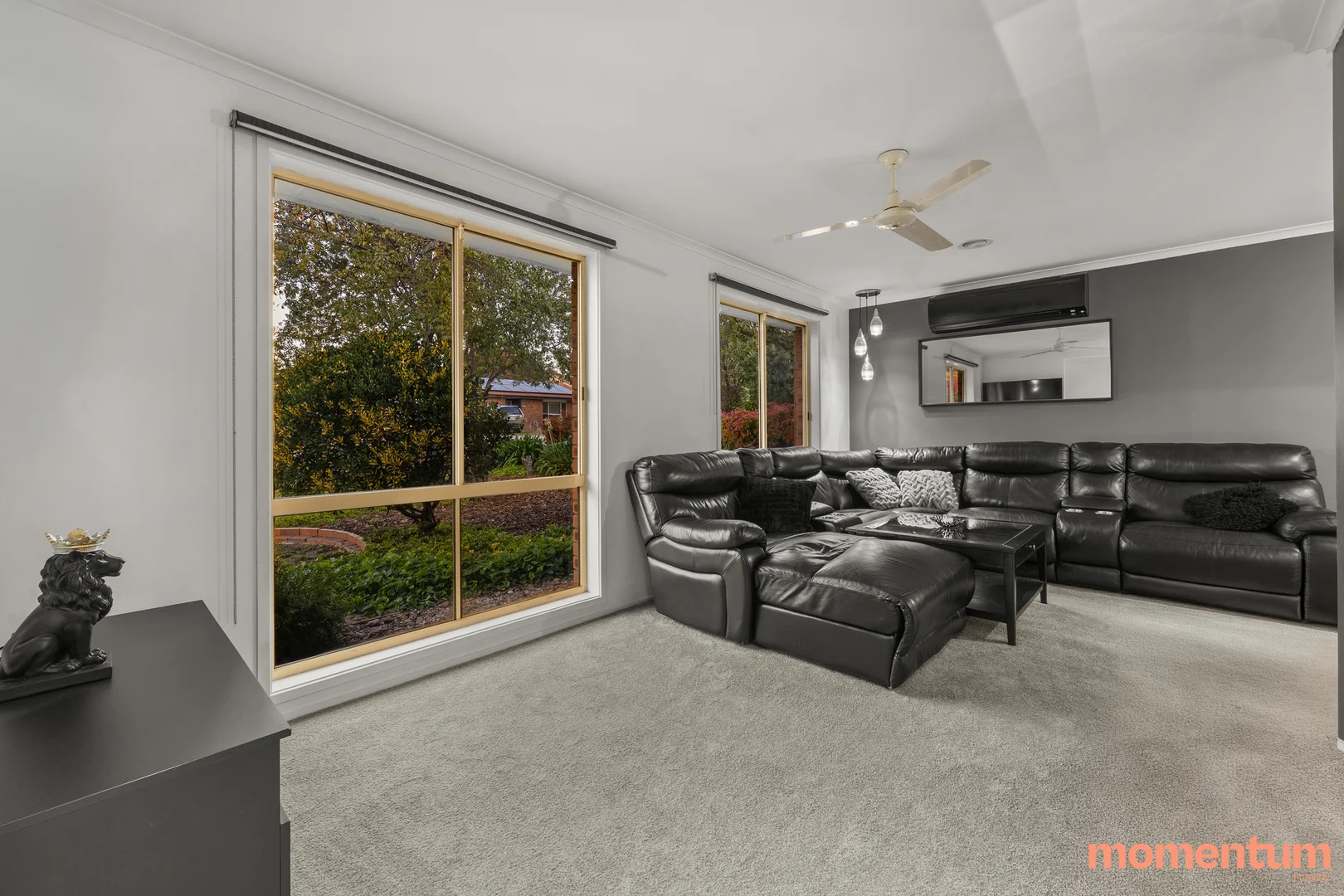 11 Moon Place, Gordon ACT 2906 photo 5