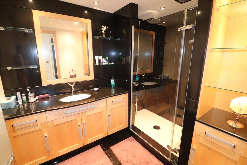 Additional image 9 of 3 bed flat for saleThorndon Hall, Thorndon Park, Ingrave, Brentwood CM13