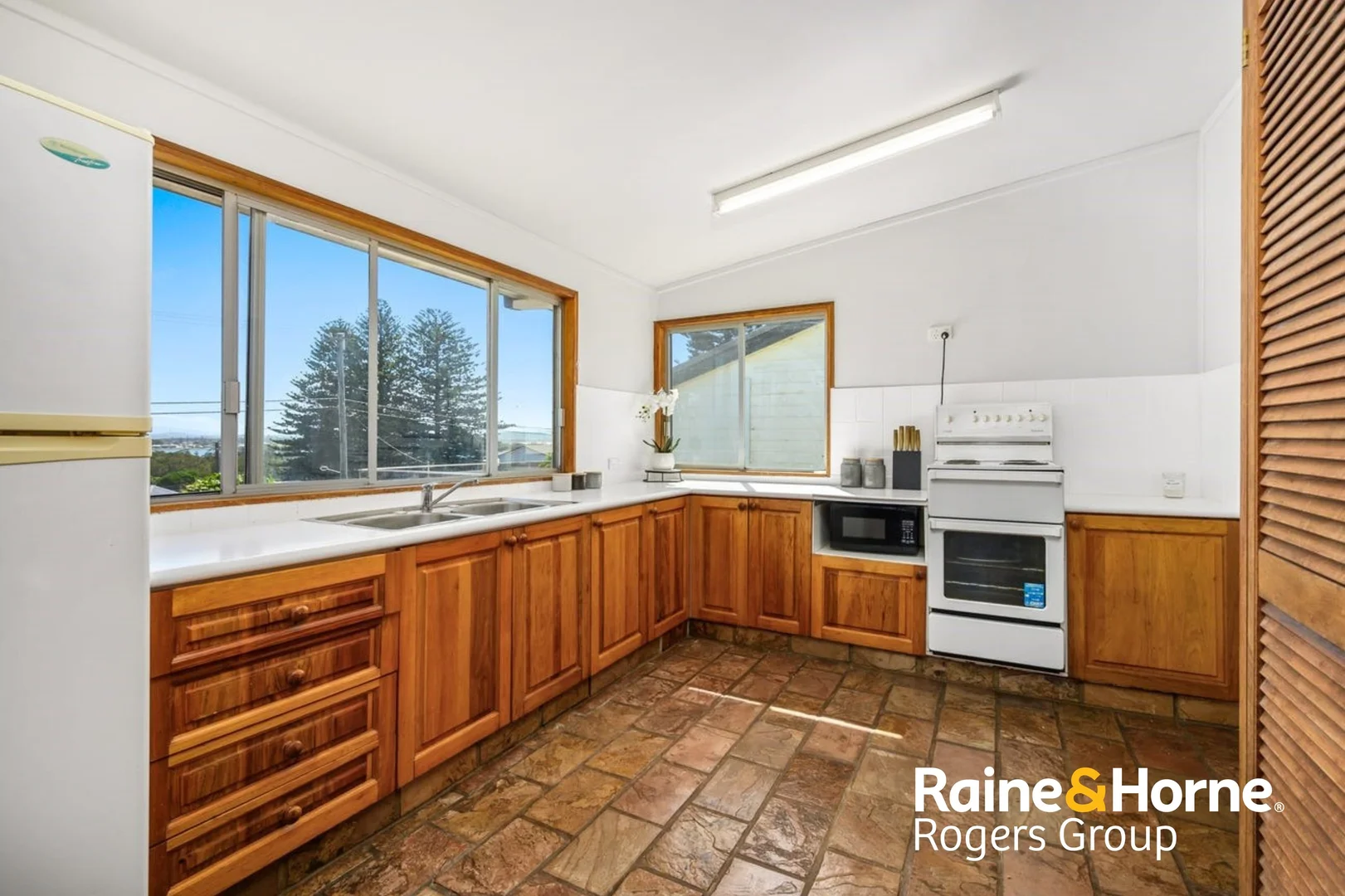 Additional image 5 of 16 Northcote Avenue, Swansea Heads NSW 2281