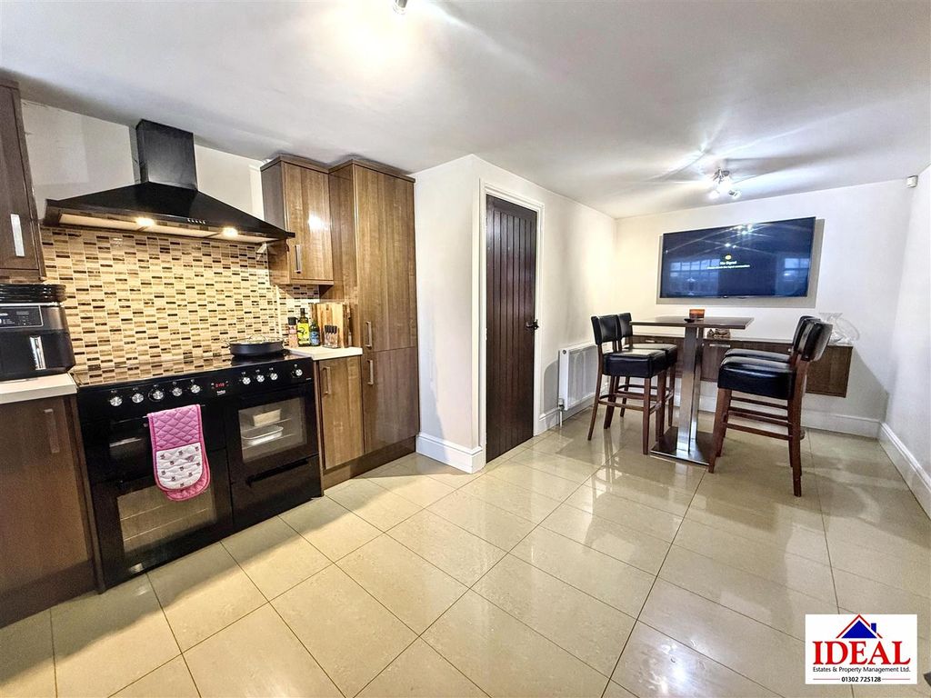Additional image 12 of 5 bed barn conversion for saleSouth Farm Drive, Skellow, Doncaster DN6