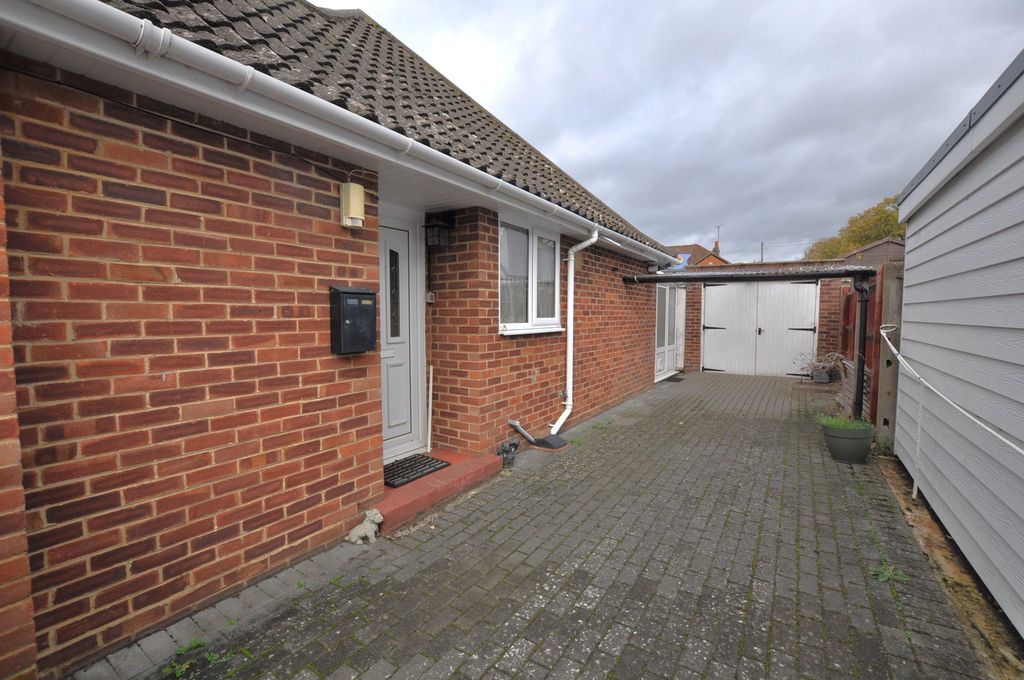 Additional image 7 of 2 bed semi-detached bungalow for saleTerrington Close, Brackley NN13