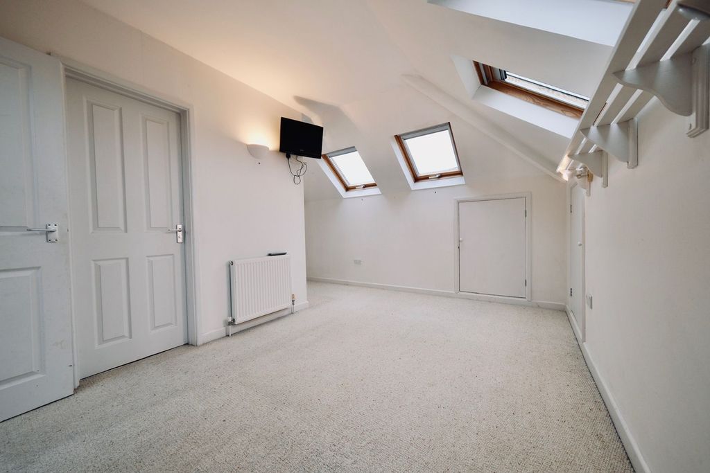 Additional image 3 of 4 bed bungalow for saleHomelea, Torleven Road, Porthleven TR13