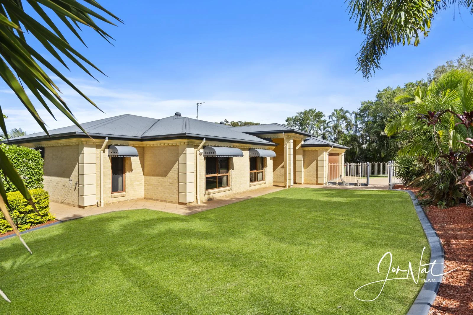 2-4 Ridge Place, Redland Bay QLD 4165