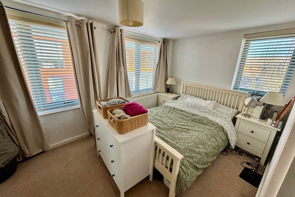Additional image 5 of 1 bed flat for saleClarke Court, 64 High Street, Egham, Surrey TW20