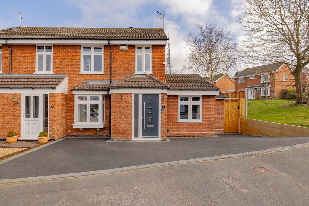 Additional image 3 of 4 bed semi-detached house for saleBarsham Drive, Brierley Hill DY5