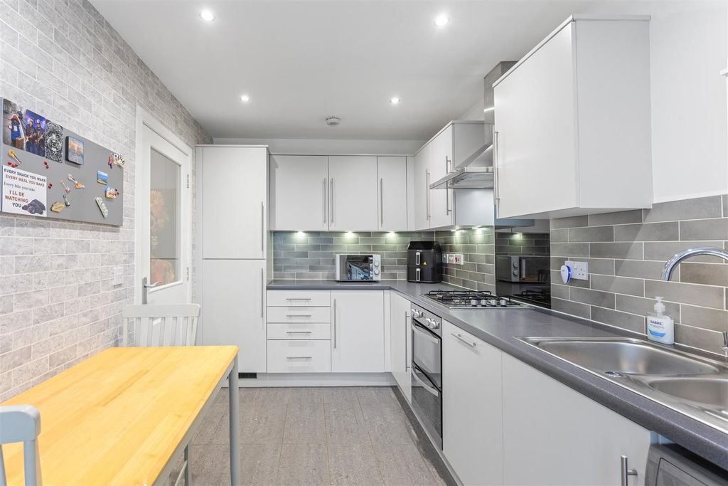 Additional image 11 of 3 bed semi-detached house for saleEast Cults Court, Whitburn EH47