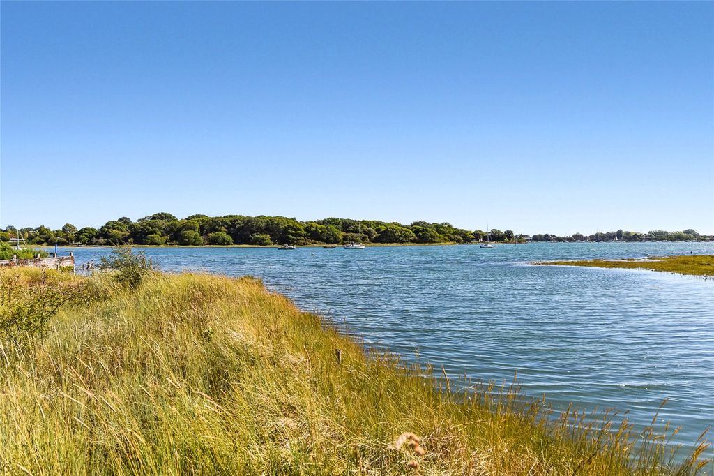 Additional image 17 of 4 bed detached house for saleSmugglers Lane, Bosham, West Sussex PO18