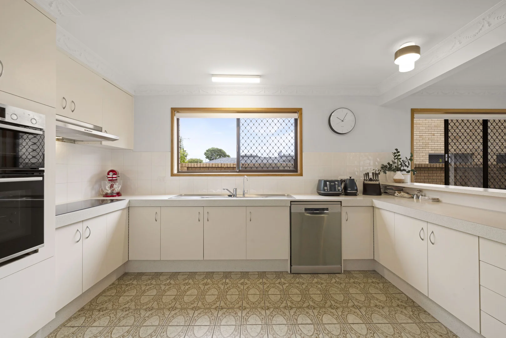 Additional image 11 of 3 Sheridan Park Avenue, Broadbeach Waters QLD 4218