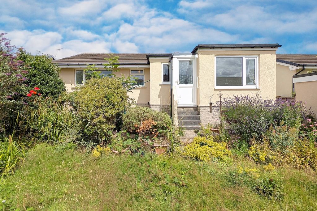Additional image 2 of 3 bed bungalow for saleThornhills Lane, Brighouse, West Yorkshire HD6