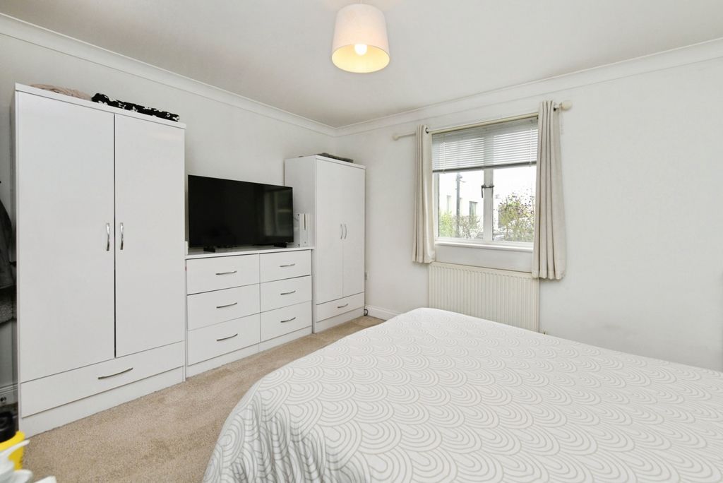 Additional image 3 of 2 bed flat for saleClockhouse Way, Braintree, Essex CM7