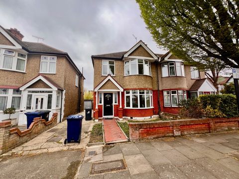 Cawdor Crescent, Hanwell W7