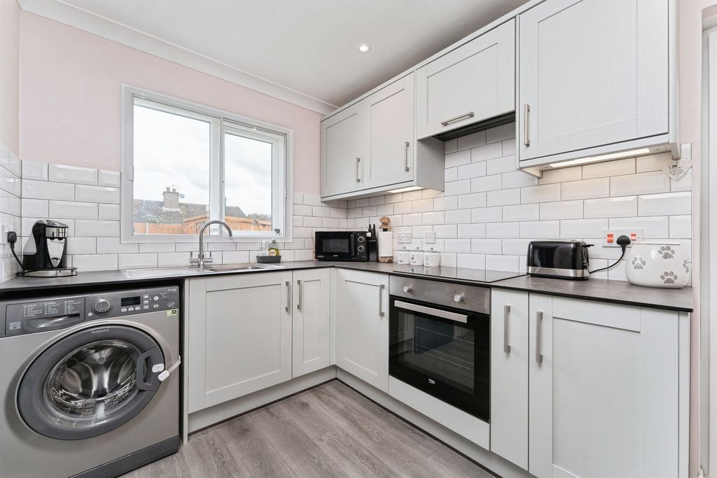 Additional image 4 of 2 bed semi-detached bungalow for saleEdmund Road, Brandon IP27