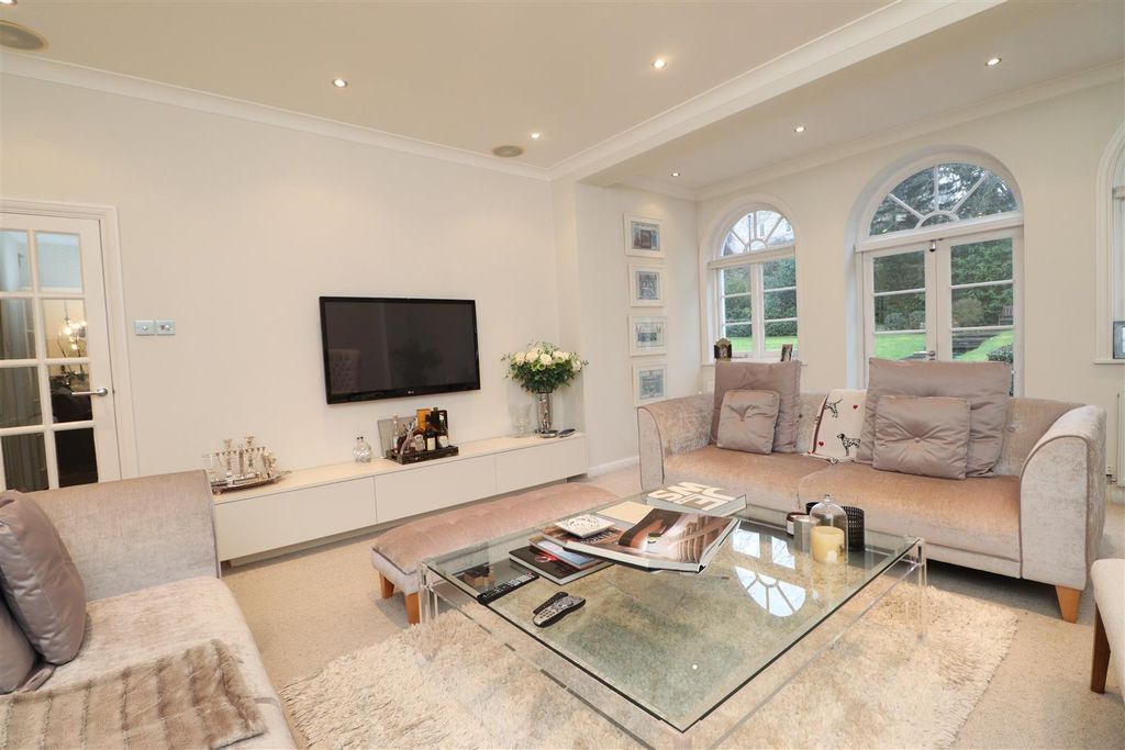 Additional image 10 of 5 bed detached house for saleBarham Avenue, Elstree, Borehamwood WD6