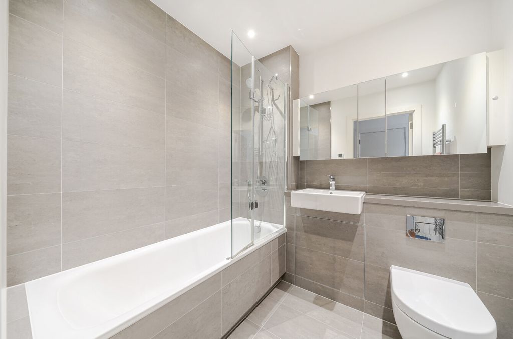 Additional image 13 of 2 bed flat for saleSt. Marks Square, Bromley BR2