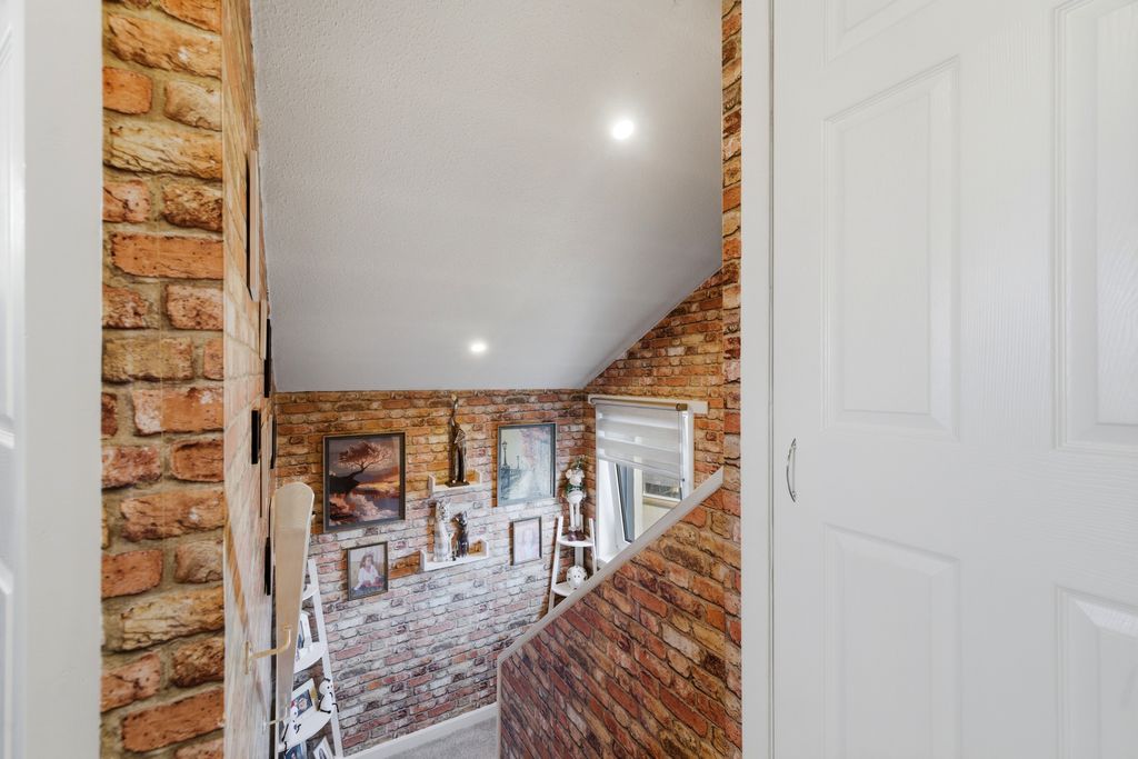 Additional image 12 of 2 bed flat for sale8 Croft Court, Blairgowrie PH10