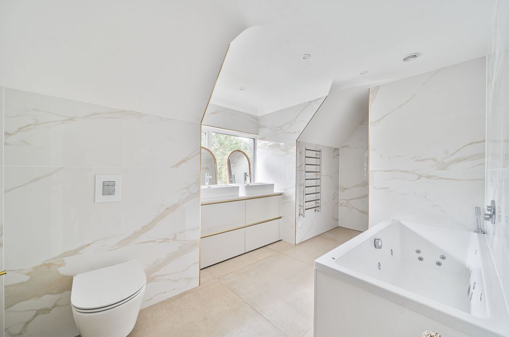 Additional image 9 of 5 bed detached house for saleArmstrong Road, Brockenhurst SO42