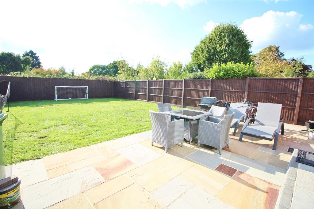 Additional image 18 of 4 bed semi-detached house for saleGables Avenue, Red Road, Borehamwood WD6