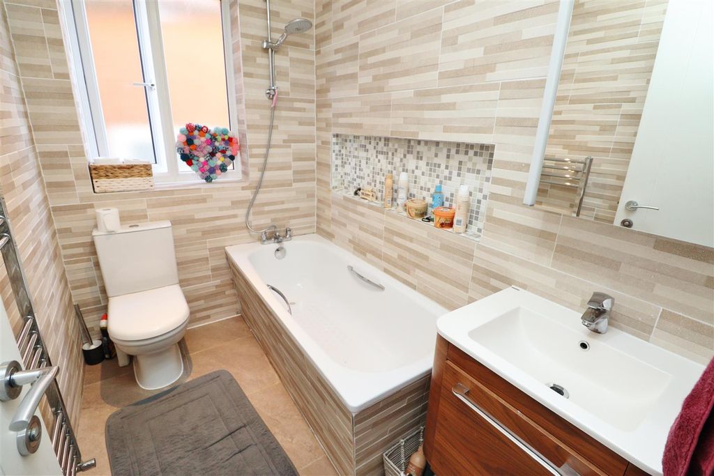 Additional image 24 of 5 bed semi-detached house for saleStanborough Avenue, Borehamwood WD6