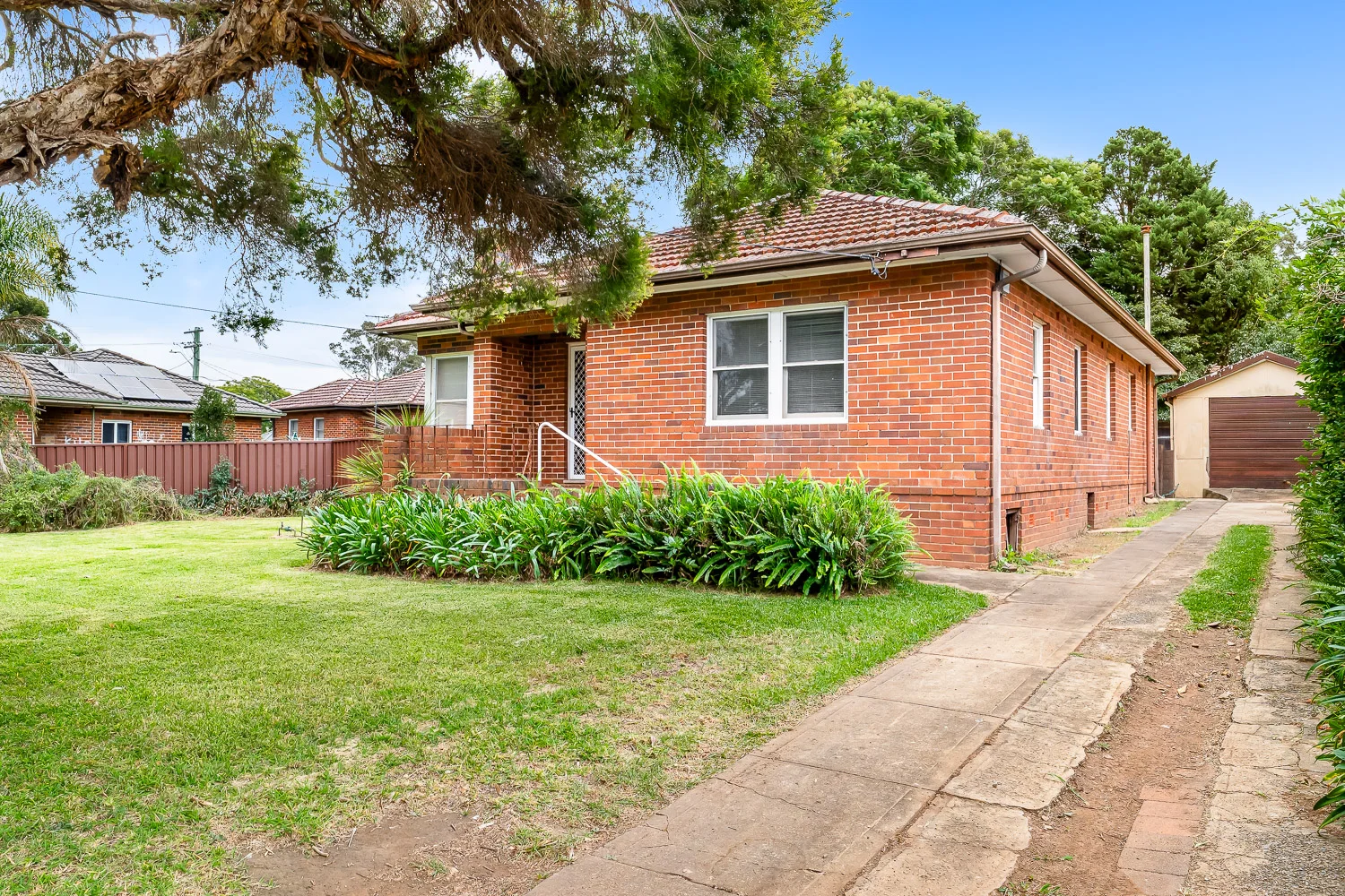28 Flood Avenue, Revesby NSW 2212