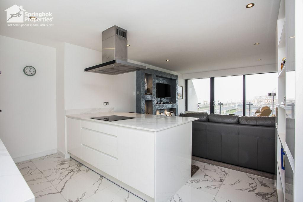 Additional image 4 of 3 bed flat for saleCoastal Point, 647-655, New South Promenade, Blackpool, Lancashire FY4