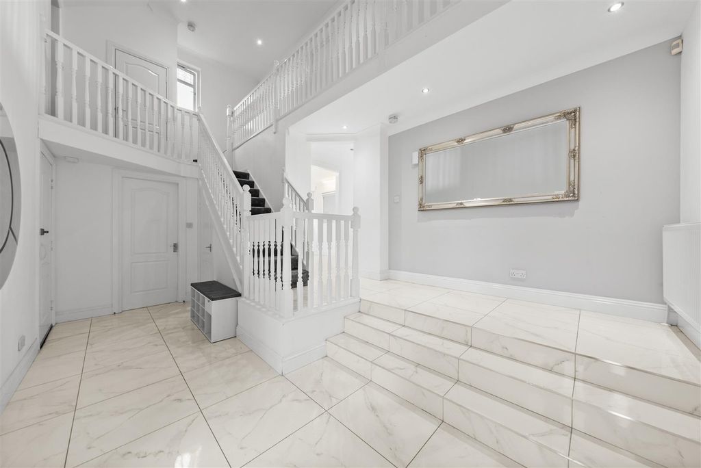 Additional image 3 of 5 bed detached house for saleSnead View, Motherwell ML1