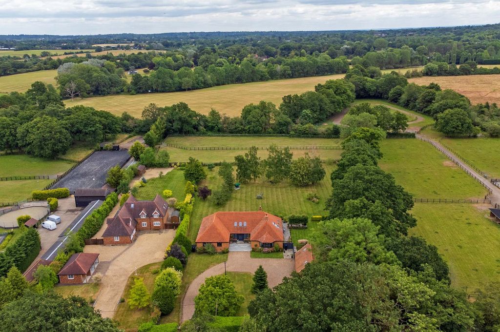 Additional image 18 of 6 bed detached house for saleGibbins Lane, Warfield, Bracknell, Berkshire RG42