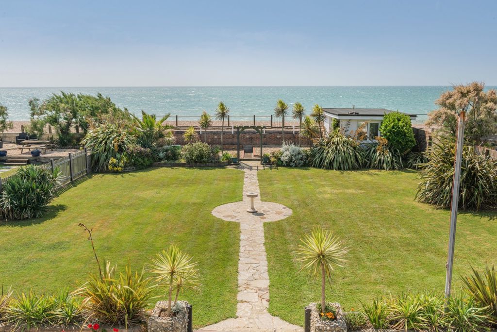 Additional image 4 of 5 bed detached house for saleAldwick Avenue, Aldwick, West Sussex PO21