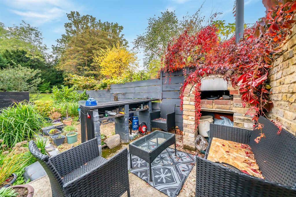 Additional image 18 of 3 bed flat for saleShortlands Road, Shortlands BR2