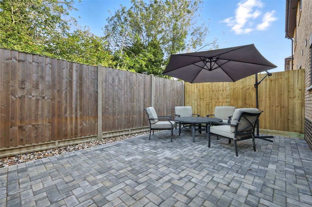 1 bed flat for saleCox's Yard, 16-18 Rayne Road, Braintree, Essex CM7