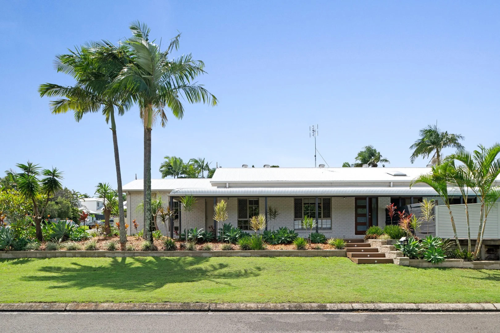Additional image 2 of 52 Poinsettia Avenue, Mooloolaba QLD 4557