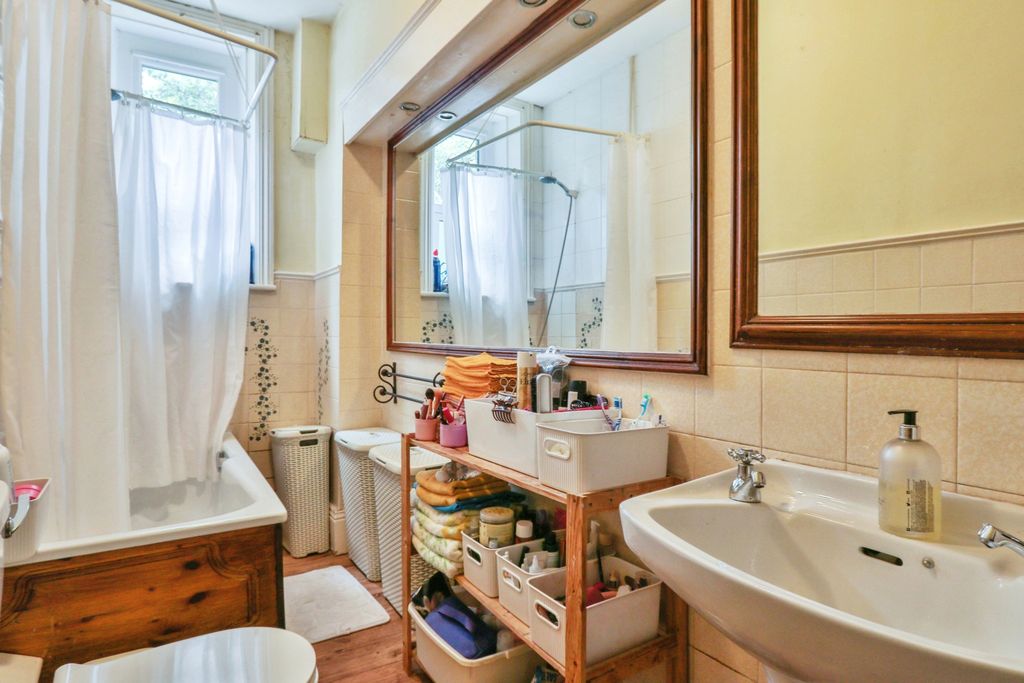 Additional image 11 of 3 bed flat for saleWimborne Road, Bournemouth, Dorset BH2