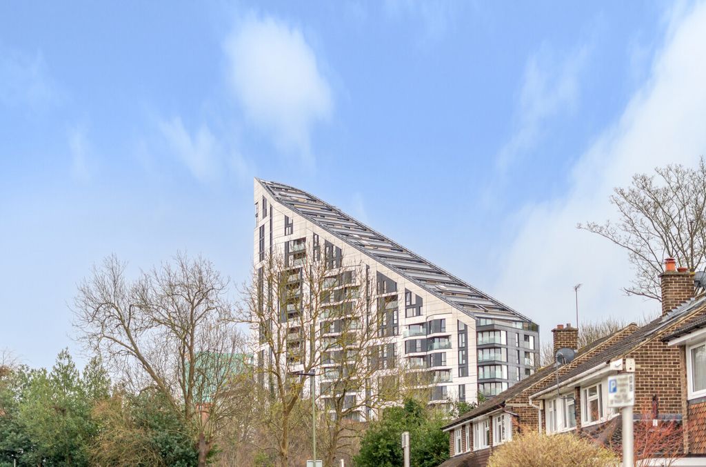 Additional image 21 of 2 bed flat for saleSt. Marks Square, Bromley BR2