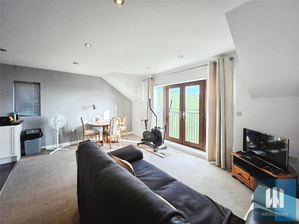 Additional image 3 of 2 bed flat for saleLime Tree Court, Grimescar Road, Huddersfield HD2