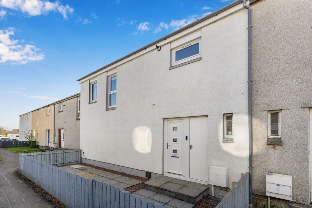 4 bed terraced house for sale38 Cuikenburn, Penicuik EH26
