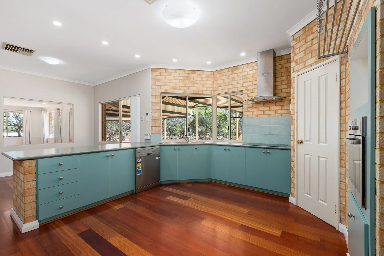 Additional image 3 of 10 College Court, Serpentine WA 6125