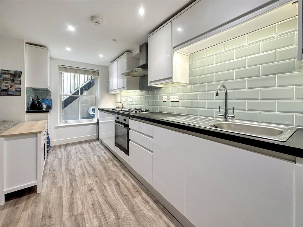 Additional image 4 of 2 bed flat for saleOakfield Street, Blandford Forum, Dorset DT11