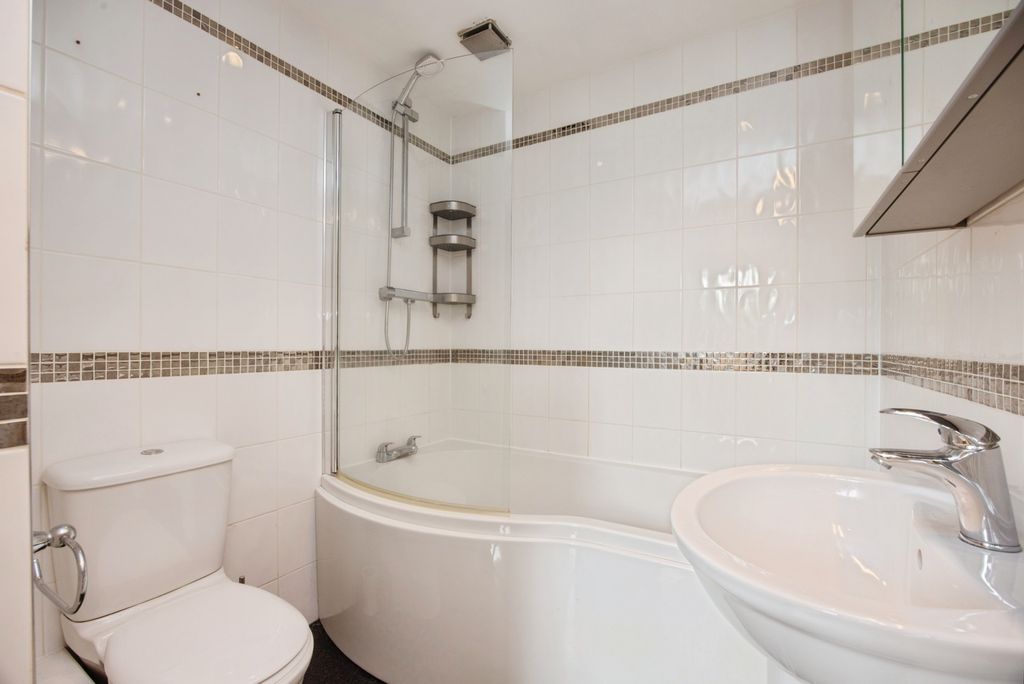 Additional image 10 of 1 bed flat for saleHigher Bore Street, Bodmin, Cornwall PL31