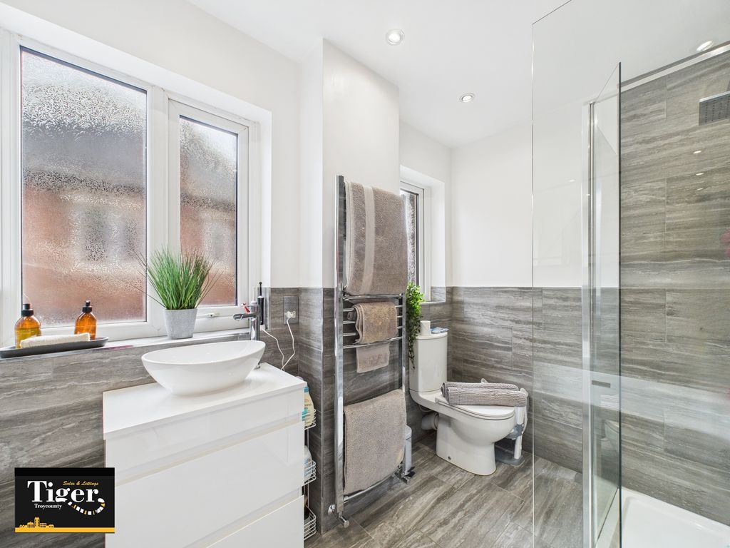 Additional image 29 of 4 bed semi-detached house for saleWest Park Drive, Blackpool FY3