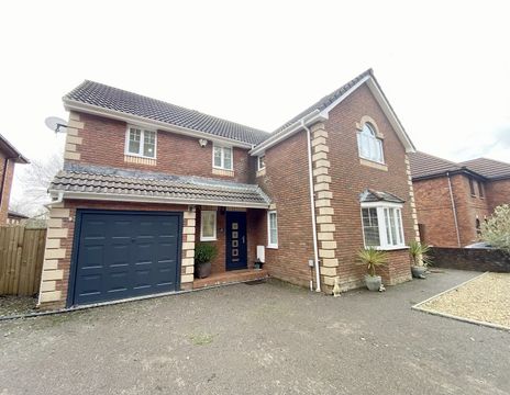 Woodlands Avenue, Clydach, Swansea, City And County Of Swansea. SA6