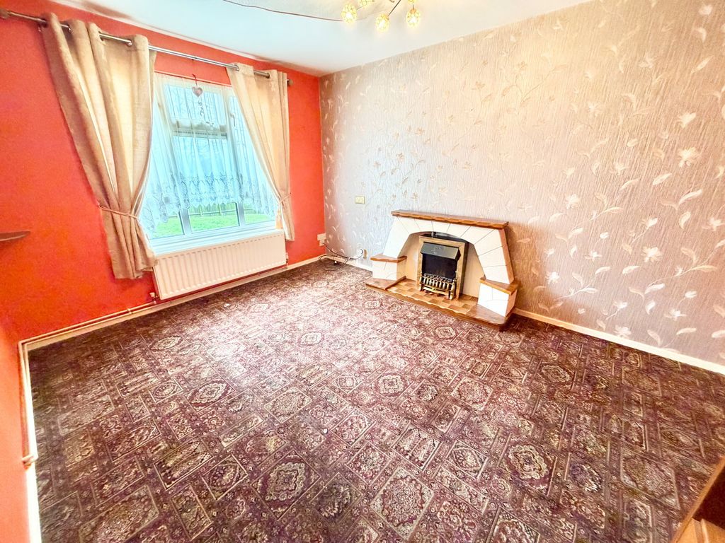 Additional image 4 of 2 bed maisonette for salePlanet Road, Brierley Hill DY5