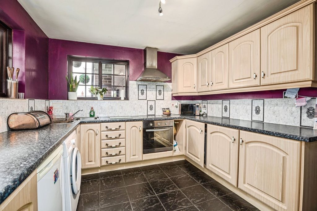 Additional image 8 of 5 bed detached bungalow for saleLlandyssil, Montgomery SY15