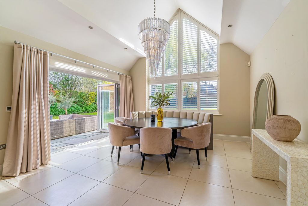 Additional image 14 of 7 bed detached house for saleTilehurst Lane, Binfield, Bracknell, Berkshire RG42