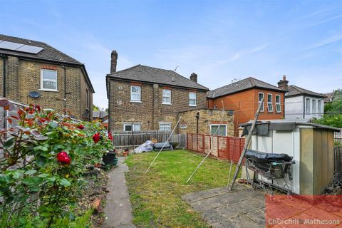 St. Albans Road, London, 8 NW10